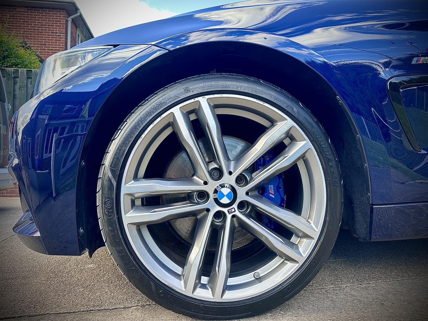 An image of clean alloy wheels