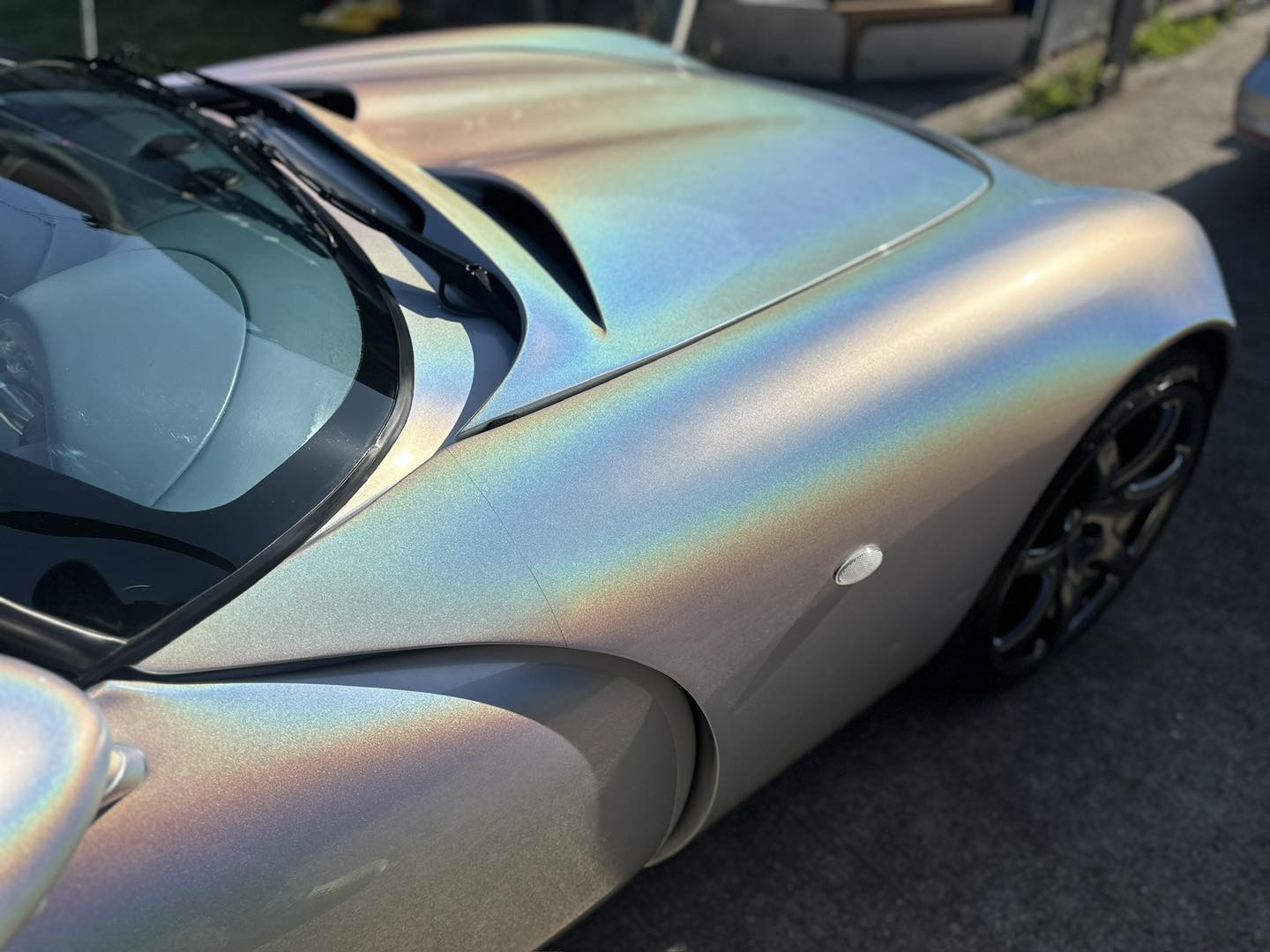 An image of poolished TVR paintwork